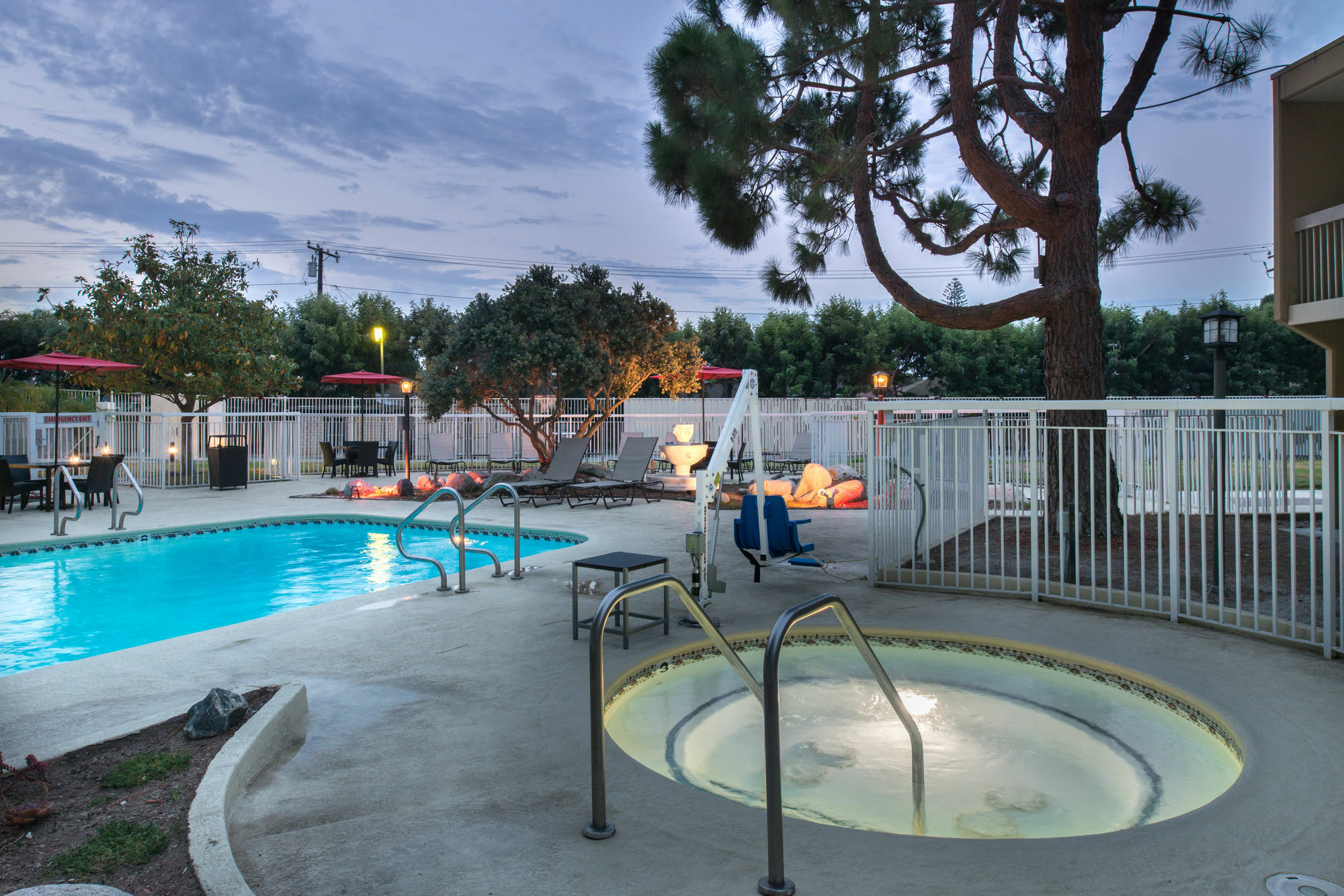 Hotel Courtyard By Marriott Oxnard/Ventura Exterior foto